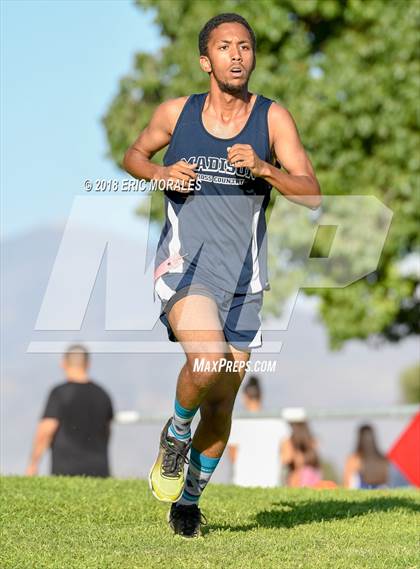 Thumbnail 3 in South Bay Invitational photogallery.