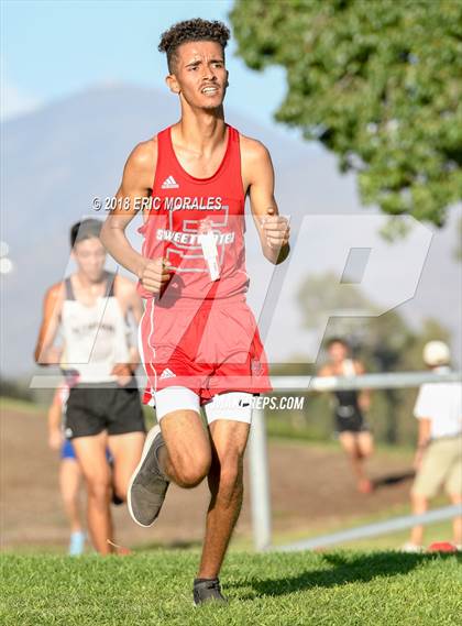 Thumbnail 3 in South Bay Invitational photogallery.