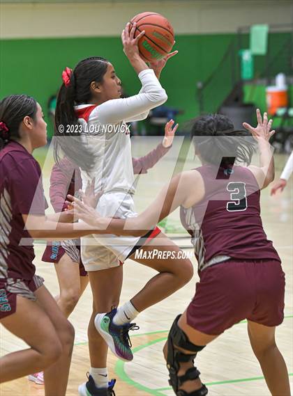 Thumbnail 2 in Shiprock vs. Crownpoint (Ben Lujan Tournament at Pojoaque Valley) photogallery.