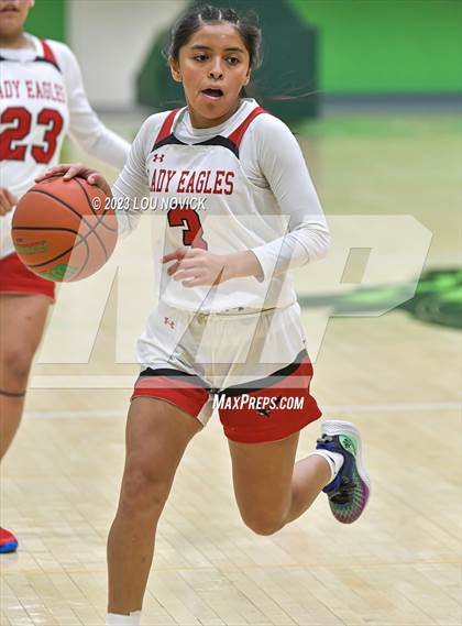 Thumbnail 3 in Shiprock vs. Crownpoint (Ben Lujan Tournament at Pojoaque Valley) photogallery.