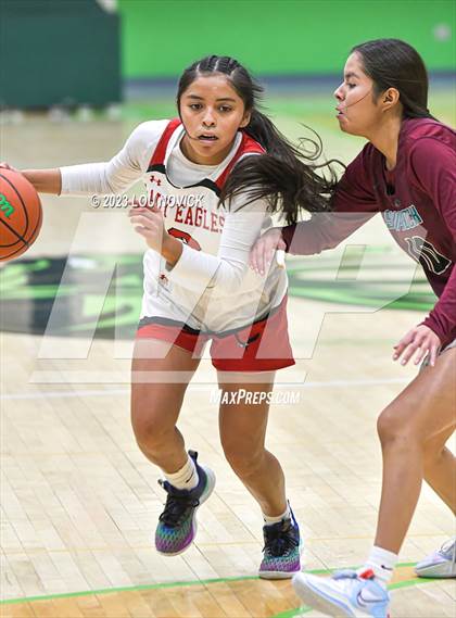 Thumbnail 2 in Shiprock vs. Crownpoint (Ben Lujan Tournament at Pojoaque Valley) photogallery.