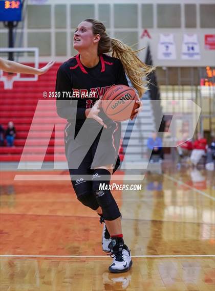 Thumbnail 1 in Terre Haute South Vigo vs. Brownsburg (IHSAA 4A Second Round Playoff) photogallery.