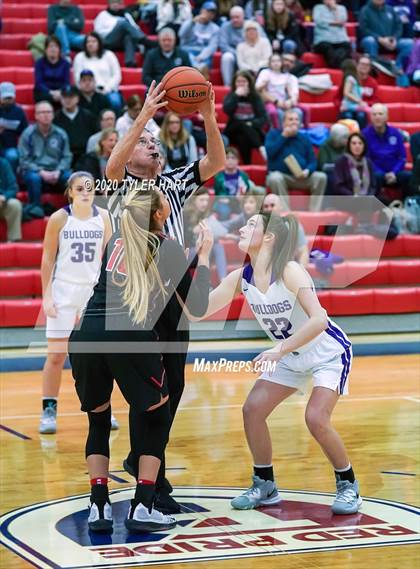 Thumbnail 2 in Terre Haute South Vigo vs. Brownsburg (IHSAA 4A Second Round Playoff) photogallery.