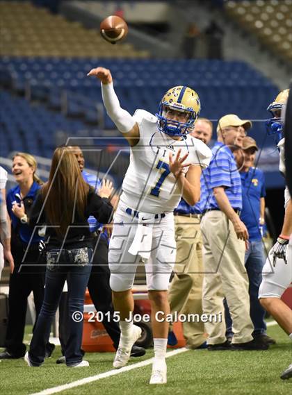 Thumbnail 1 in McCollum vs Tivy (UIL 5A Bi-District Playoff) photogallery.