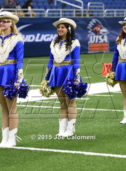 Thumbnail 2 in McCollum vs Tivy (UIL 5A Bi-District Playoff) photogallery.