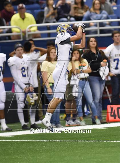 Thumbnail 2 in McCollum vs Tivy (UIL 5A Bi-District Playoff) photogallery.