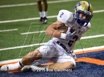Thumbnail 2 in McCollum vs Tivy (UIL 5A Bi-District Playoff) photogallery.
