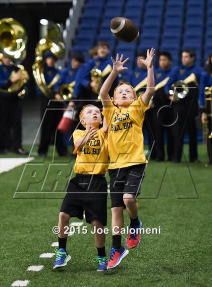 Thumbnail 1 in McCollum vs Tivy (UIL 5A Bi-District Playoff) photogallery.
