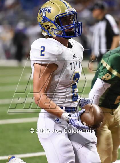 Thumbnail 2 in McCollum vs Tivy (UIL 5A Bi-District Playoff) photogallery.