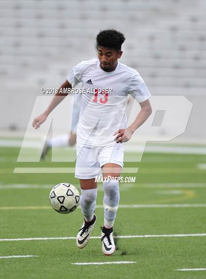 Thumbnail 1 in Waltrip vs. Kingwood Park (UIL 5A Quarterfinal Playoff) photogallery.