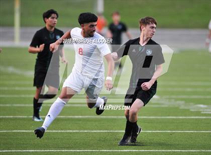 Thumbnail 2 in Waltrip vs. Kingwood Park (UIL 5A Quarterfinal Playoff) photogallery.