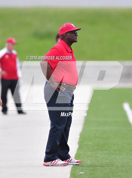 Thumbnail 1 in Waltrip vs. Kingwood Park (UIL 5A Quarterfinal Playoff) photogallery.
