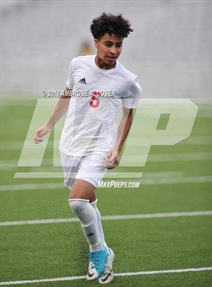 Thumbnail 1 in Waltrip vs. Kingwood Park (UIL 5A Quarterfinal Playoff) photogallery.