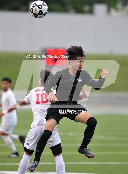 Thumbnail 3 in Waltrip vs. Kingwood Park (UIL 5A Quarterfinal Playoff) photogallery.