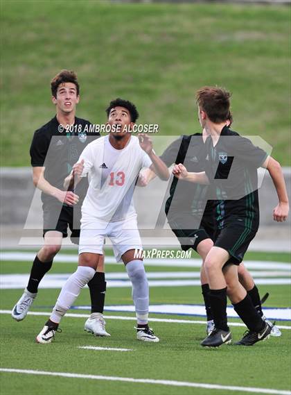 Thumbnail 3 in Waltrip vs. Kingwood Park (UIL 5A Quarterfinal Playoff) photogallery.