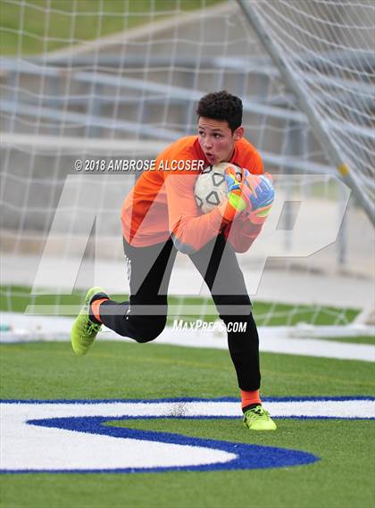Thumbnail 2 in Waltrip vs. Kingwood Park (UIL 5A Quarterfinal Playoff) photogallery.