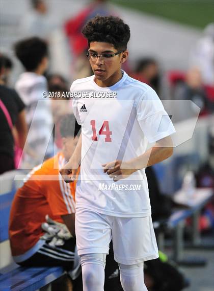 Thumbnail 3 in Waltrip vs. Kingwood Park (UIL 5A Quarterfinal Playoff) photogallery.
