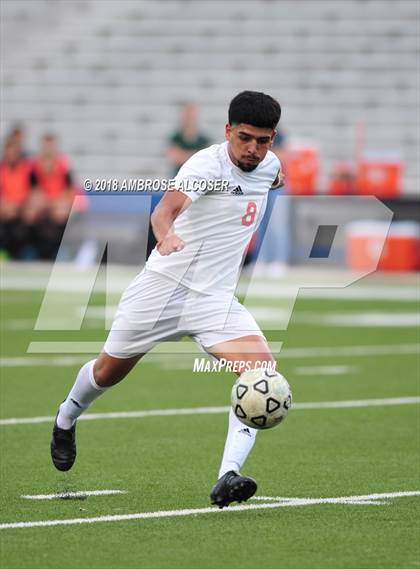 Thumbnail 3 in Waltrip vs. Kingwood Park (UIL 5A Quarterfinal Playoff) photogallery.