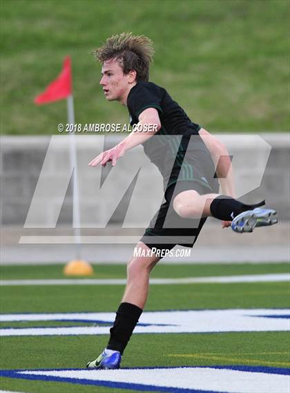 Thumbnail 1 in Waltrip vs. Kingwood Park (UIL 5A Quarterfinal Playoff) photogallery.