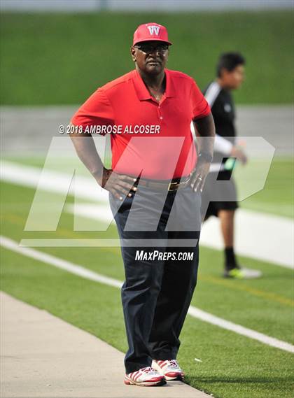 Thumbnail 2 in Waltrip vs. Kingwood Park (UIL 5A Quarterfinal Playoff) photogallery.