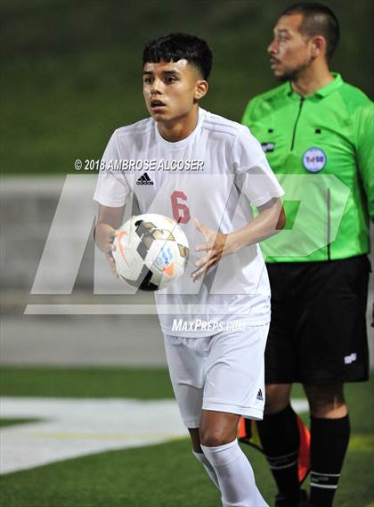 Thumbnail 3 in Waltrip vs. Kingwood Park (UIL 5A Quarterfinal Playoff) photogallery.
