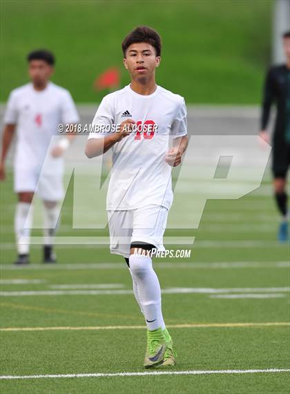 Thumbnail 2 in Waltrip vs. Kingwood Park (UIL 5A Quarterfinal Playoff) photogallery.