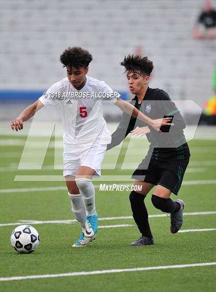 Thumbnail 2 in Waltrip vs. Kingwood Park (UIL 5A Quarterfinal Playoff) photogallery.