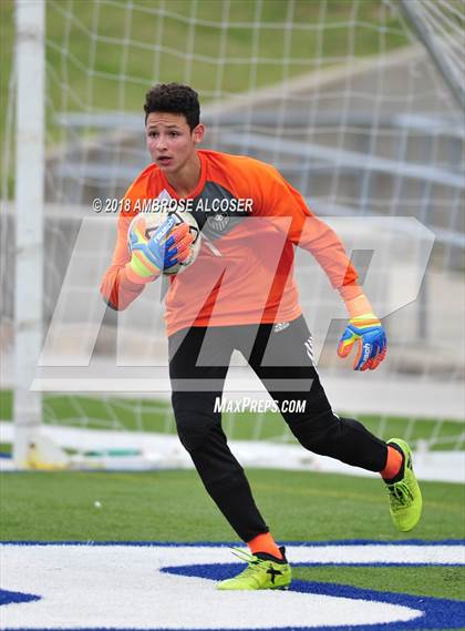 Thumbnail 3 in Waltrip vs. Kingwood Park (UIL 5A Quarterfinal Playoff) photogallery.