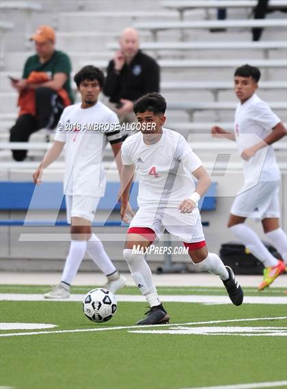 Thumbnail 3 in Waltrip vs. Kingwood Park (UIL 5A Quarterfinal Playoff) photogallery.