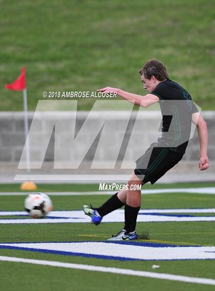 Thumbnail 3 in Waltrip vs. Kingwood Park (UIL 5A Quarterfinal Playoff) photogallery.