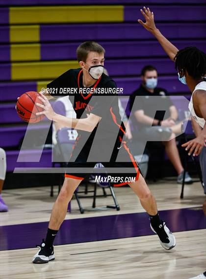 Thumbnail 1 in Grand Junction vs Holy Family (CHSAA 4A Playoffs Rd 1) photogallery.