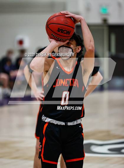 Thumbnail 2 in Grand Junction vs Holy Family (CHSAA 4A Playoffs Rd 1) photogallery.
