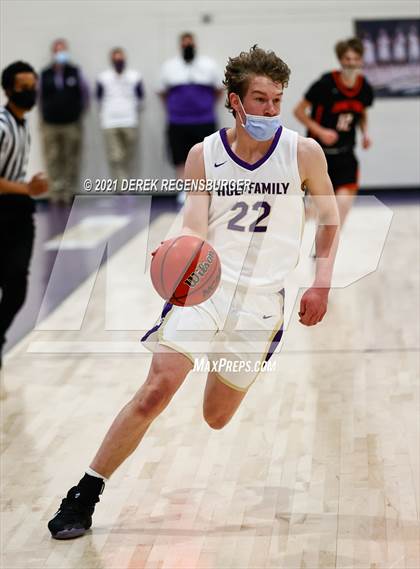 Thumbnail 3 in Grand Junction vs Holy Family (CHSAA 4A Playoffs Rd 1) photogallery.
