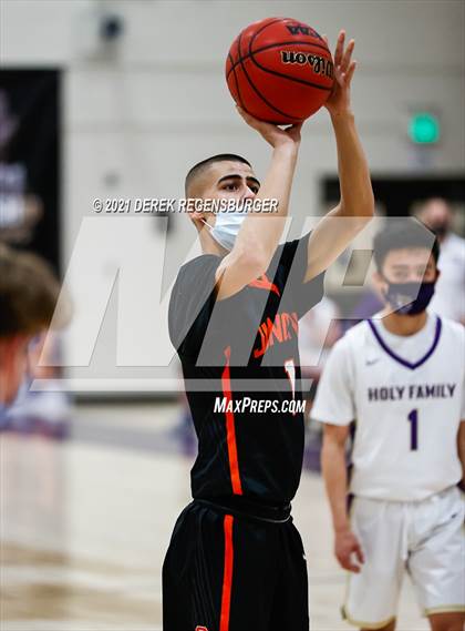 Thumbnail 1 in Grand Junction vs Holy Family (CHSAA 4A Playoffs Rd 1) photogallery.