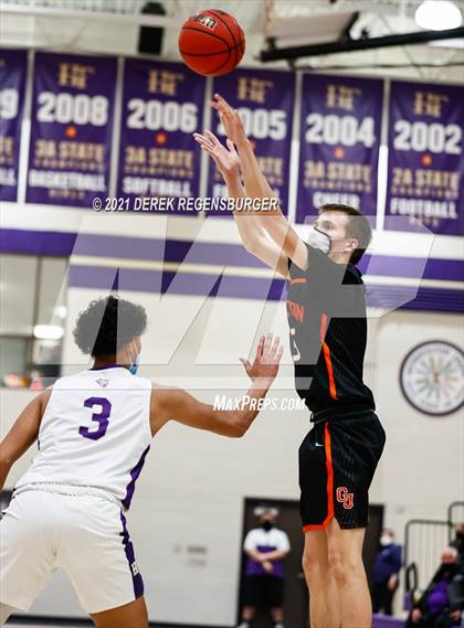Thumbnail 3 in Grand Junction vs Holy Family (CHSAA 4A Playoffs Rd 1) photogallery.