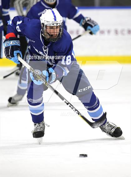 Thumbnail 3 in St. Mary's vs Canisius photogallery.