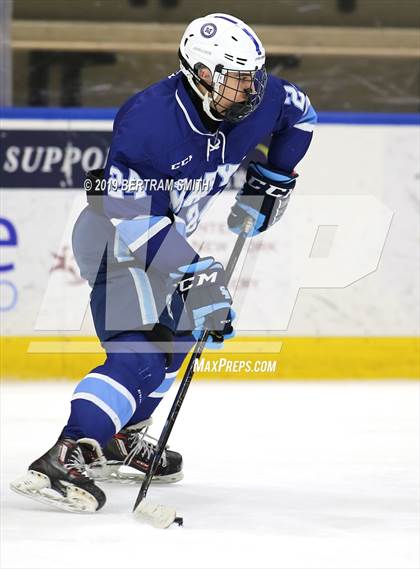 Thumbnail 2 in St. Mary's vs Canisius photogallery.