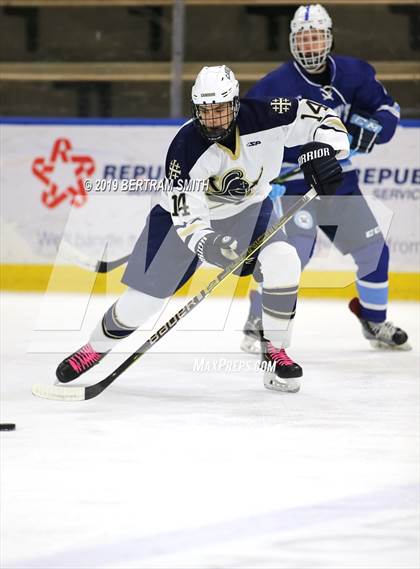 Thumbnail 2 in St. Mary's vs Canisius photogallery.