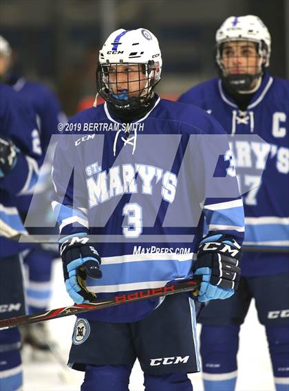 Thumbnail 3 in St. Mary's vs Canisius photogallery.