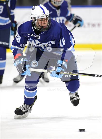 Thumbnail 2 in St. Mary's vs Canisius photogallery.
