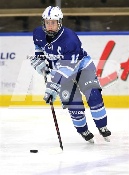 Thumbnail 2 in St. Mary's vs Canisius photogallery.