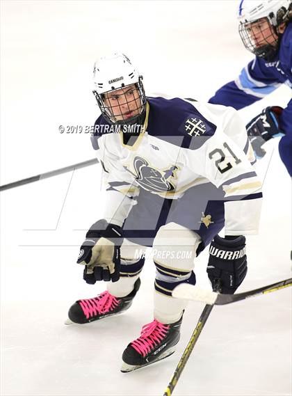 Thumbnail 3 in St. Mary's vs Canisius photogallery.