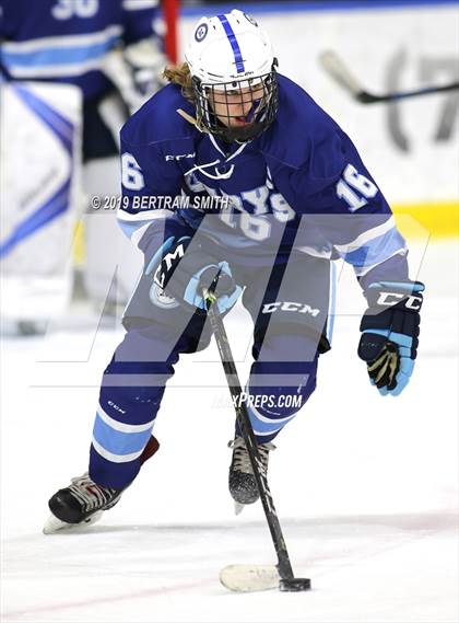 Thumbnail 2 in St. Mary's vs Canisius photogallery.