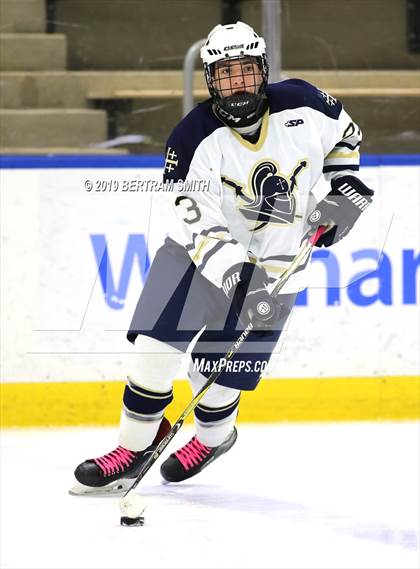 Thumbnail 3 in St. Mary's vs Canisius photogallery.