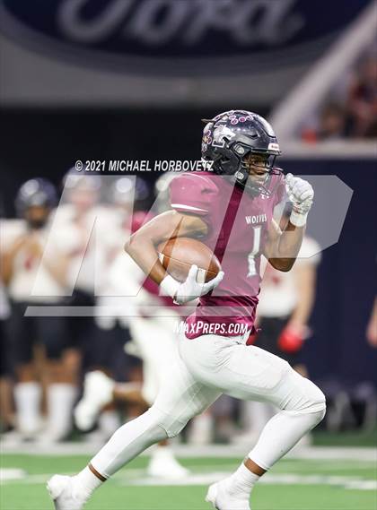 Thumbnail 1 in Lovejoy vs. Mansfield Timberview (UIL 5A Region Semifinals) photogallery.
