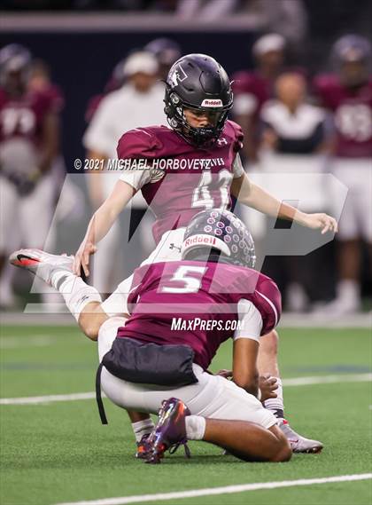 Thumbnail 1 in Lovejoy vs. Mansfield Timberview (UIL 5A Region Semifinals) photogallery.