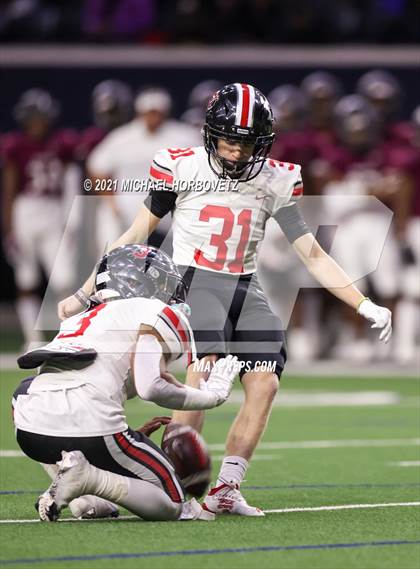Thumbnail 2 in Lovejoy vs. Mansfield Timberview (UIL 5A Region Semifinals) photogallery.