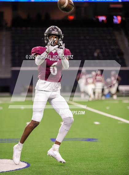 Thumbnail 2 in Lovejoy vs. Mansfield Timberview (UIL 5A Region Semifinals) photogallery.
