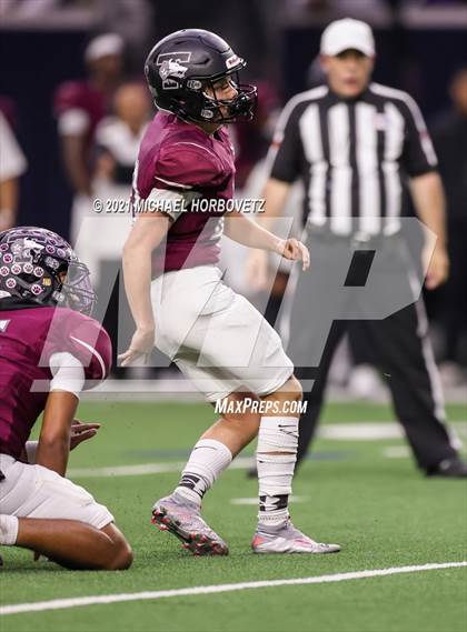 Thumbnail 1 in Lovejoy vs. Mansfield Timberview (UIL 5A Region Semifinals) photogallery.