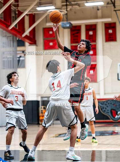 Thumbnail 2 in FR: Katella @ Segerstrom photogallery.